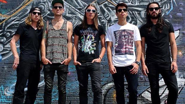 Omleiding tanker heet RadioU | Red Jumpsuit Apparatus launches IndieGoGo campaign