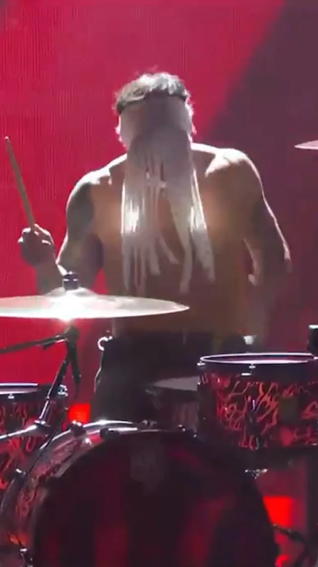 @radioumornings reacts to #twentyonepilots performing for the Rock & Roll Hall of Fame this weekend❗🎸

What did U think of it all❓🤔